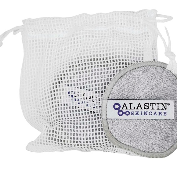 Alastin Skincare Reusable Makeup Cleansing Pads-Set of 4 w/mesh bag - Picture 3 of 3
